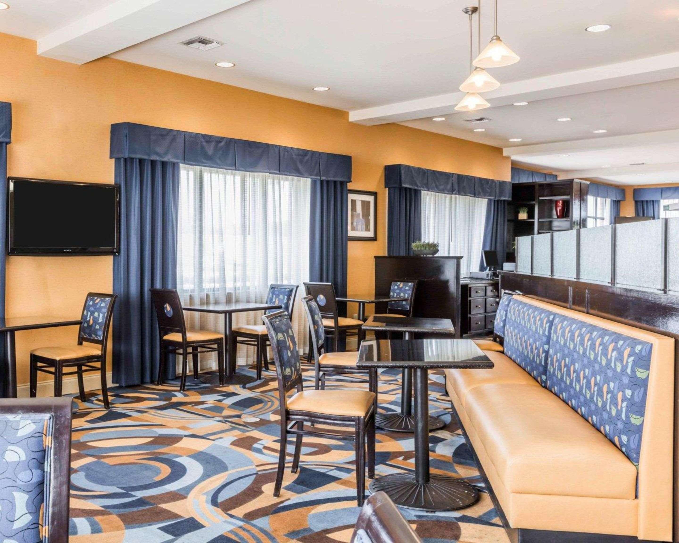 Comfort Suites Pell City I-20 Exit 158 Extérieur photo